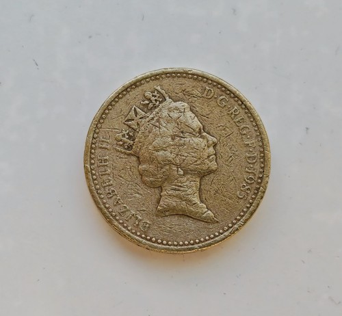 Rare one pound queen - rare, 1