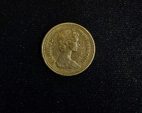 Rare 1983 queen elizabeth - rare,