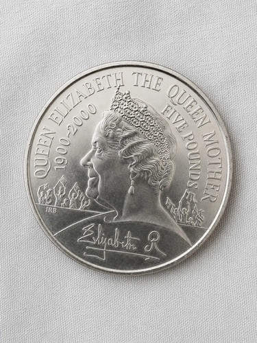 Extremely rare queen - rare, mother